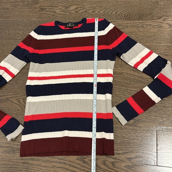 Forever 21 stripes knit sweater - Picture 3 of 5